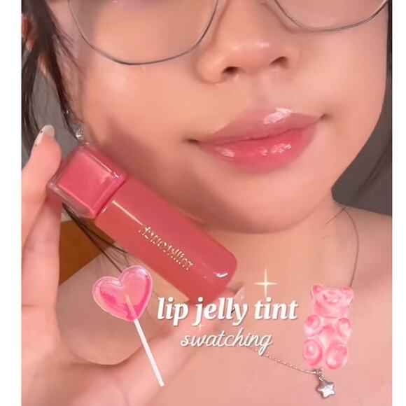 Milk Touch Berry-Jelly Lip Tint – Cool Berry | K-Beauty Plump Juicy Glow Tint - Picture 2 of 12